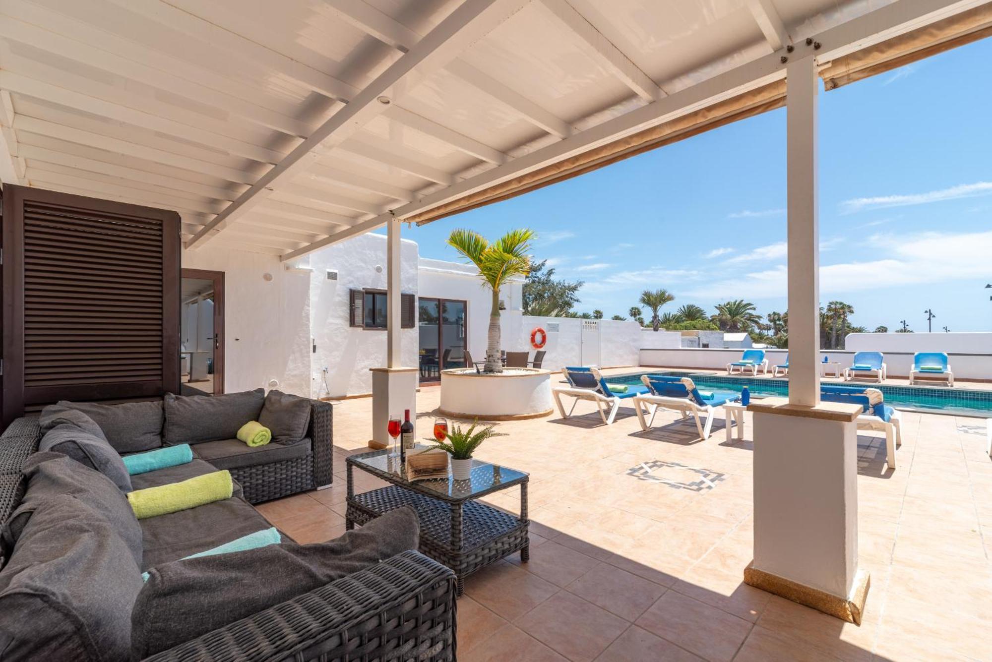 Villa Michelle - Lh114 By Villas Now Ltd 普拉亚布兰卡 外观 照片