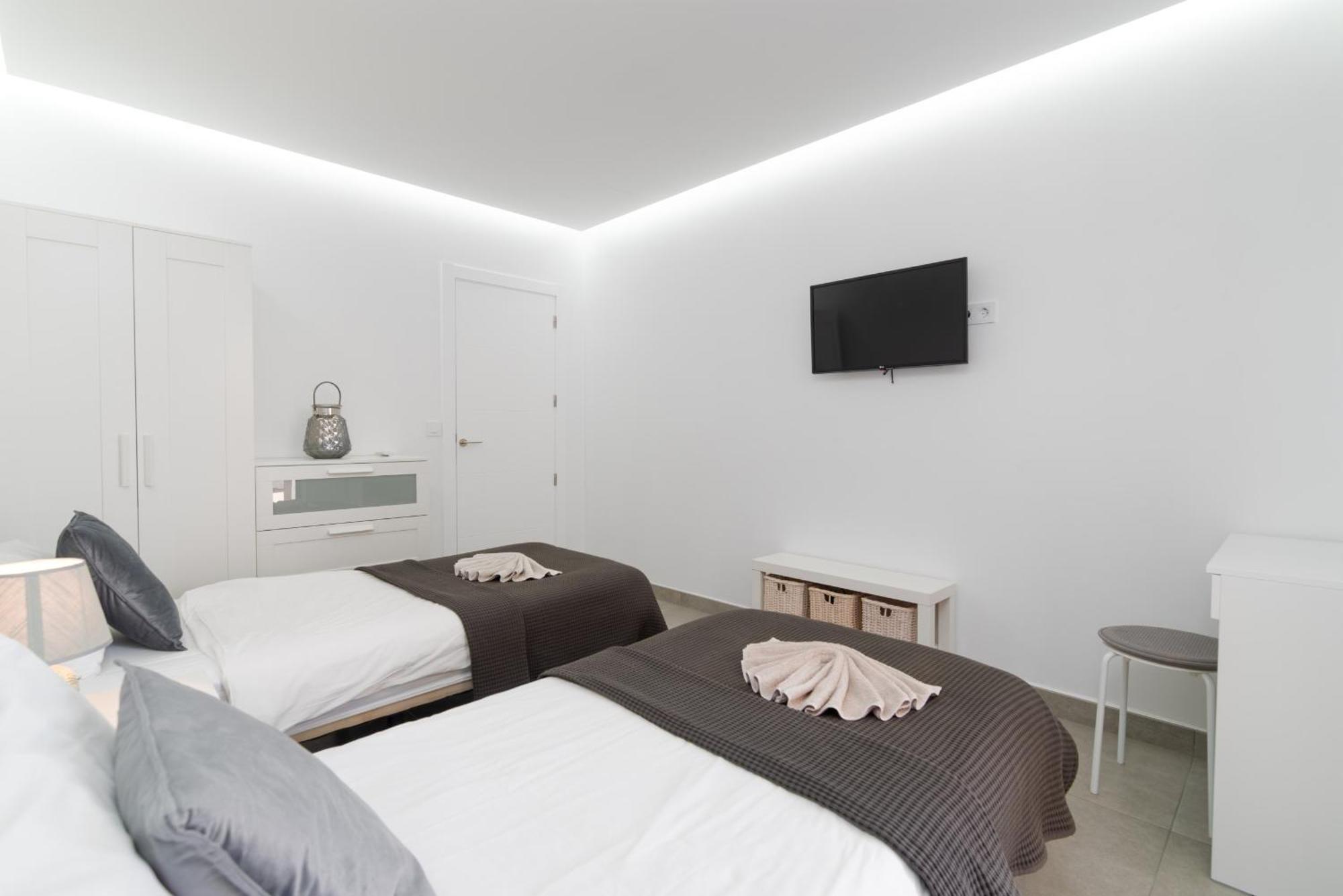 Villa Michelle - Lh114 By Villas Now Ltd 普拉亚布兰卡 外观 照片