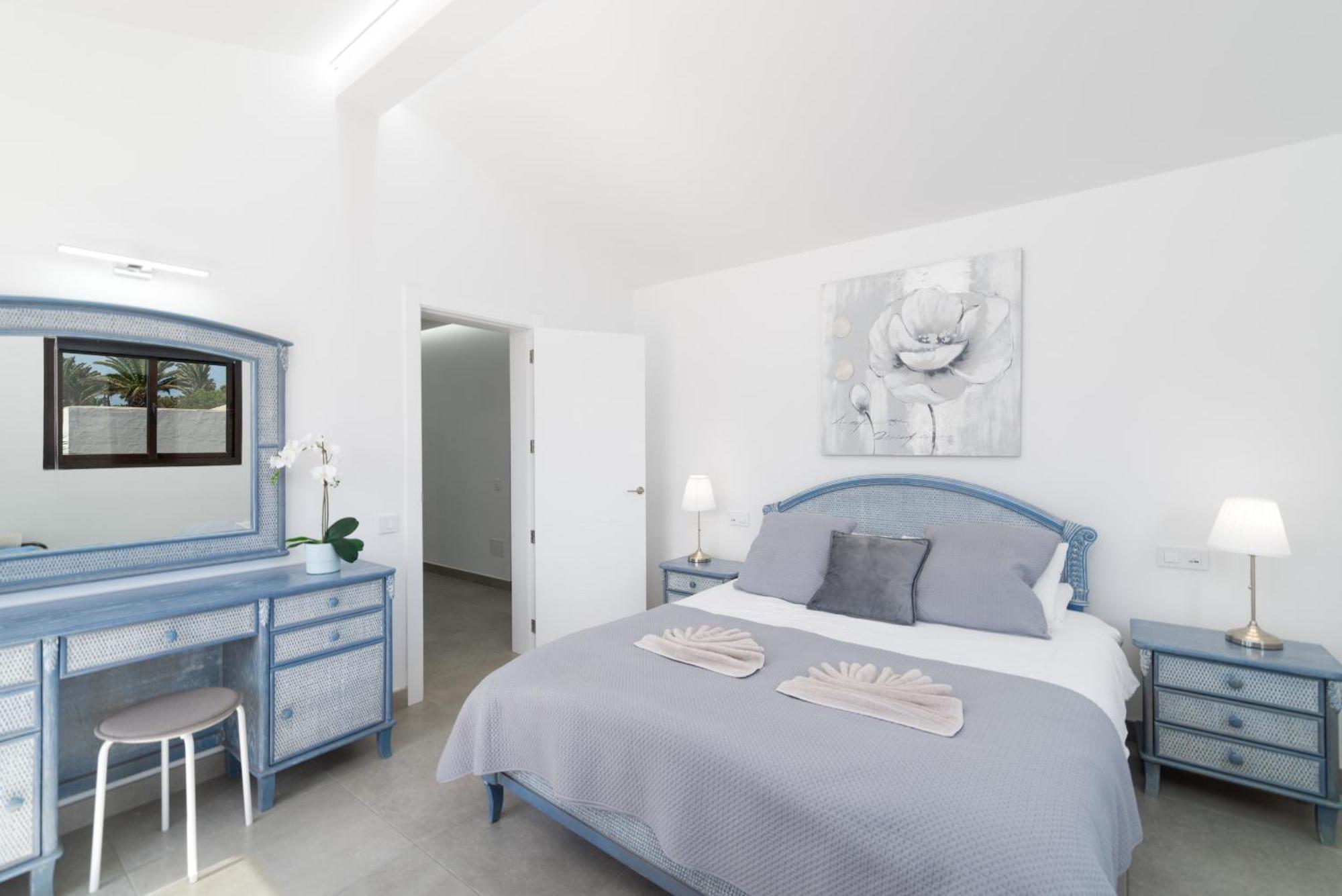 Villa Michelle - Lh114 By Villas Now Ltd 普拉亚布兰卡 外观 照片